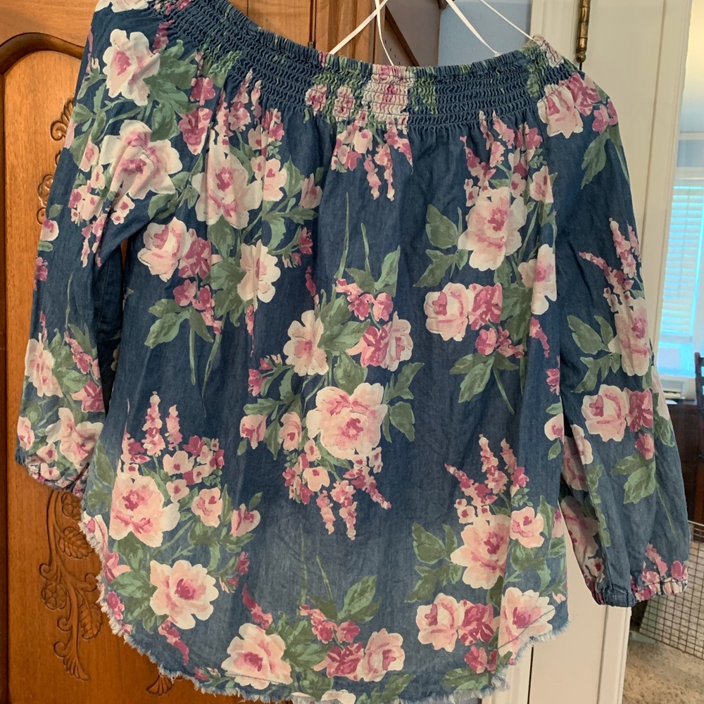 Tribal Jeans off shoulder top